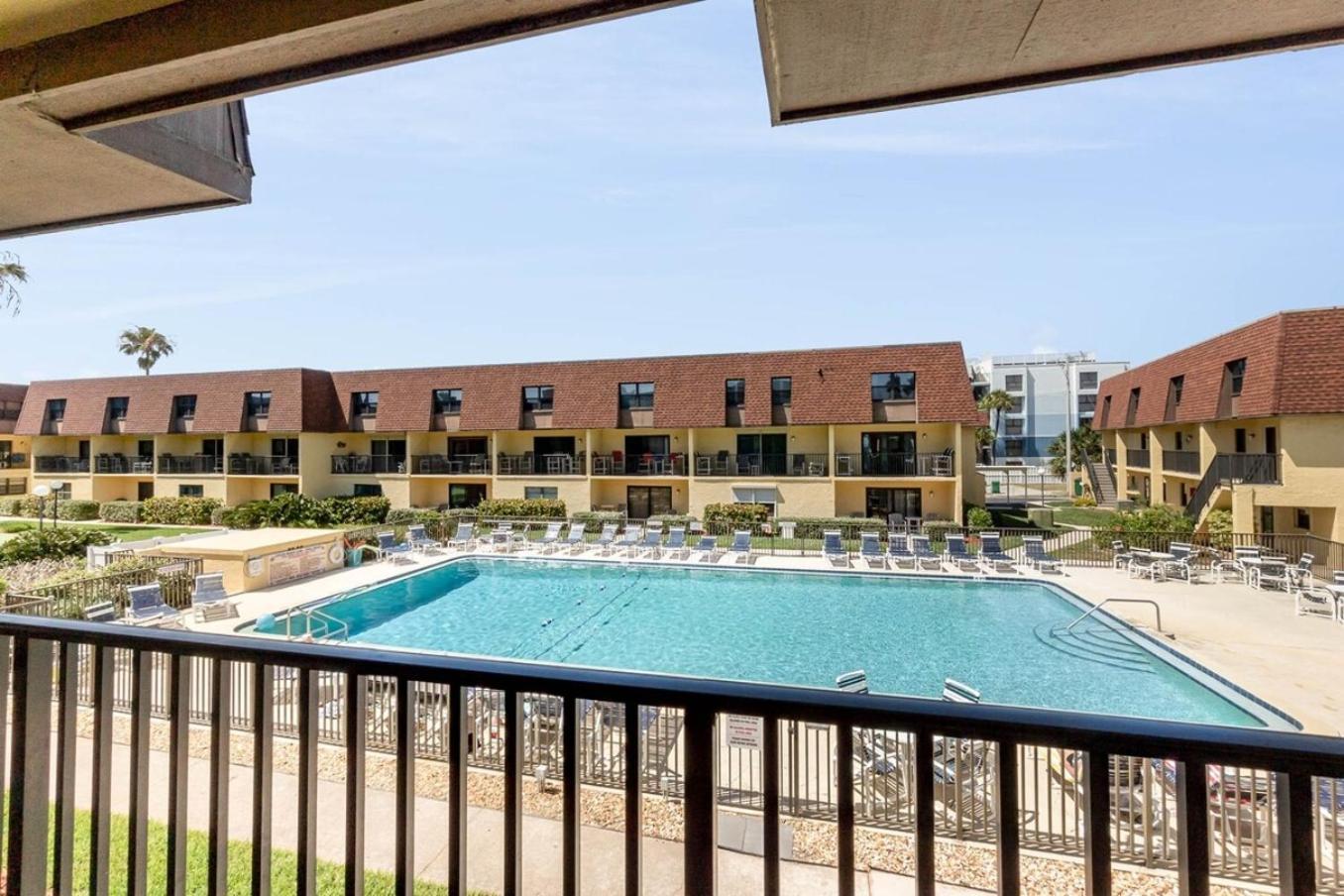 Pier Pressure Beachfront Wpool شاطئ كوكوا المظهر الخارجي الصورة